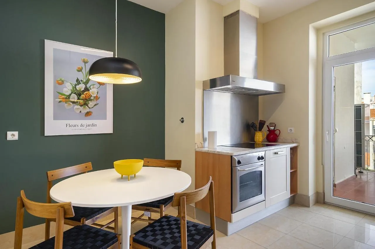 Whome Luxury Lisbon Penthouse: Designer Decor & Epic Views 0*,  Portugalia